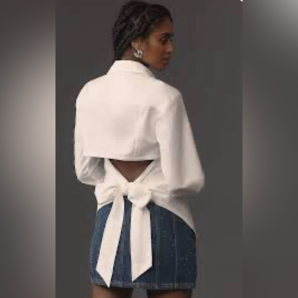 Maeve by Anthropologie white button down blouse with backless panel. Size small